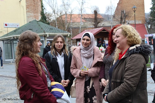Uličnom akcijom započela kampanja mjesec dana ženskog romskog aktivizma 